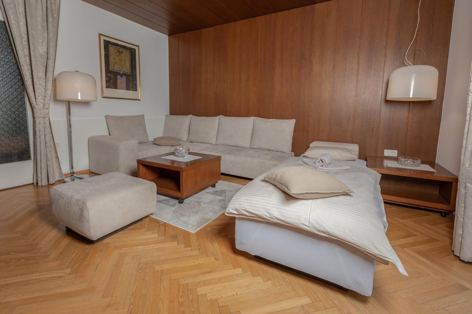 Vila Marija Ljubljana Buitenkant foto